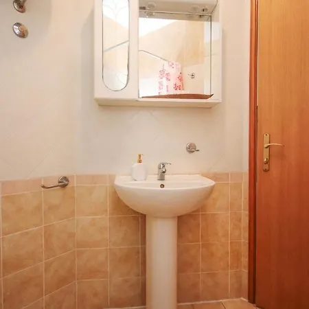 公寓 Katusic 察夫塔特